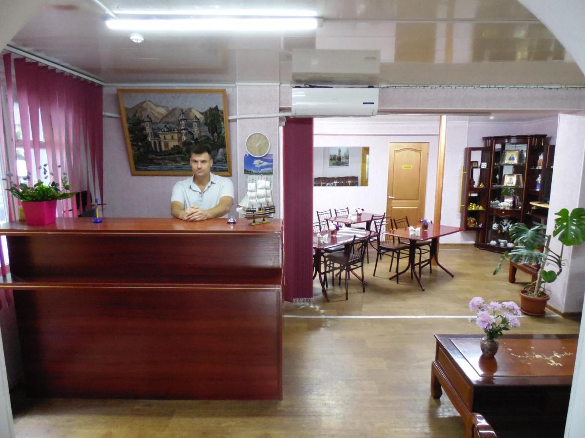 Na Admirala Makarova Hotel Николайев Екстериор снимка