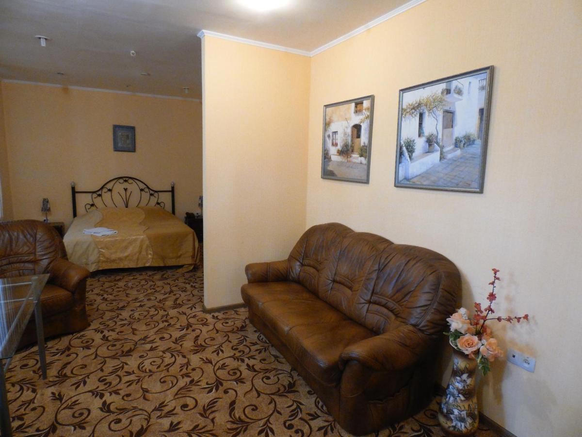 Na Admirala Makarova Hotel Николайев Екстериор снимка