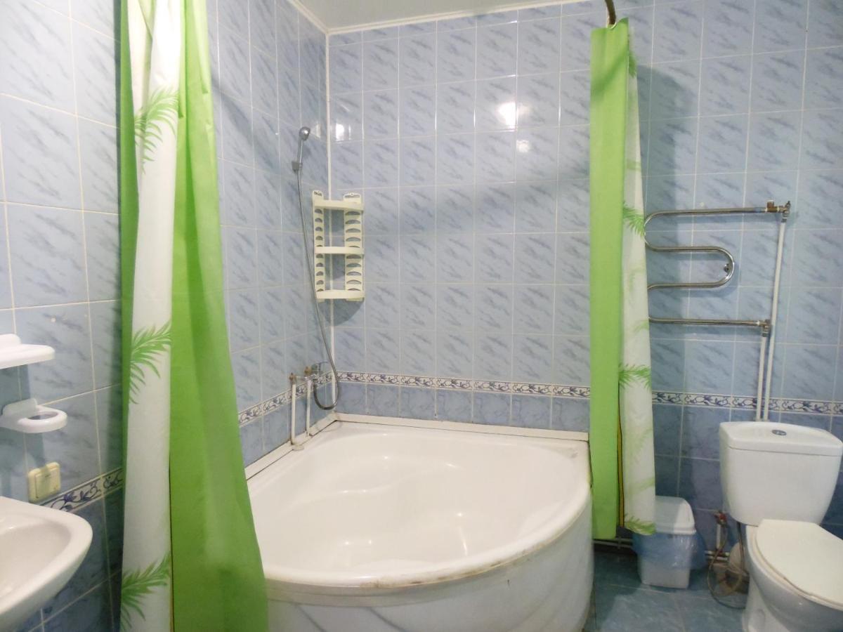 Na Admirala Makarova Hotel Николайев Екстериор снимка